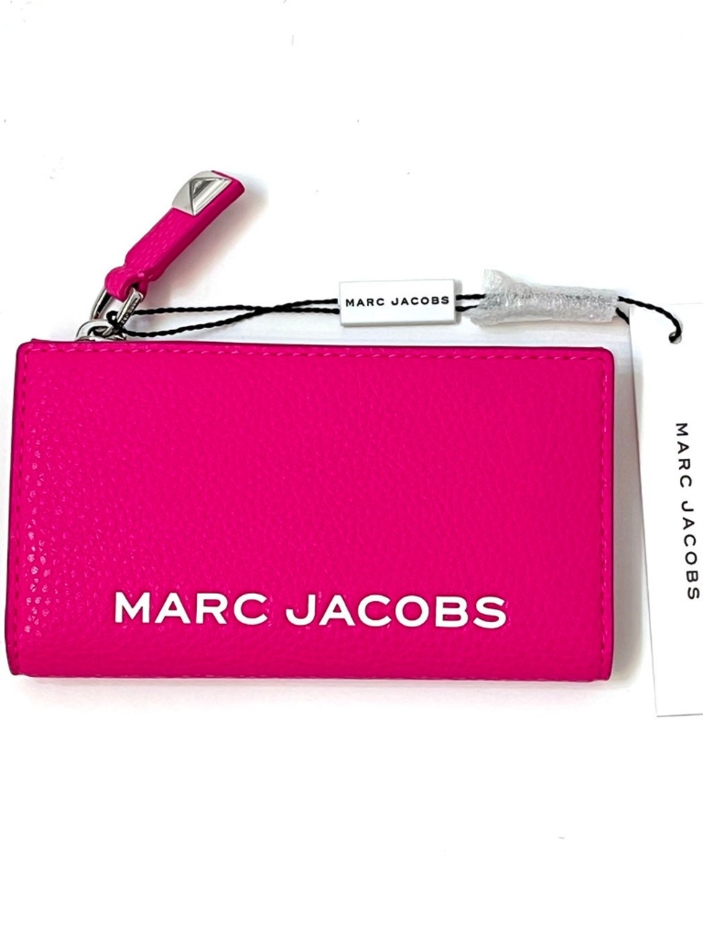 Marc Jacobs Pebbled Leather Medium Bifold Wallet In Hot Pink